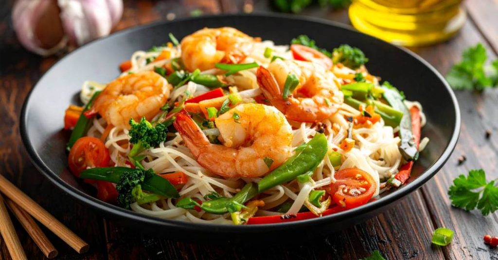 rice noodles stir fry – versatile Asian comfort food for UK homes
